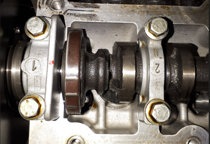 Interesting photos of engine or diesel engine malfunctions